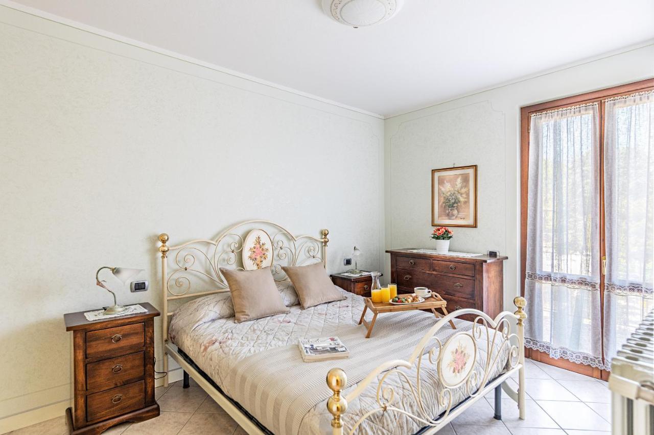 I Mosaici Apartments By Wonderful Italy Sirmione Bagian luar foto