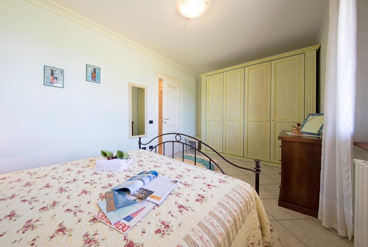 I Mosaici Apartments By Wonderful Italy Sirmione Bagian luar foto
