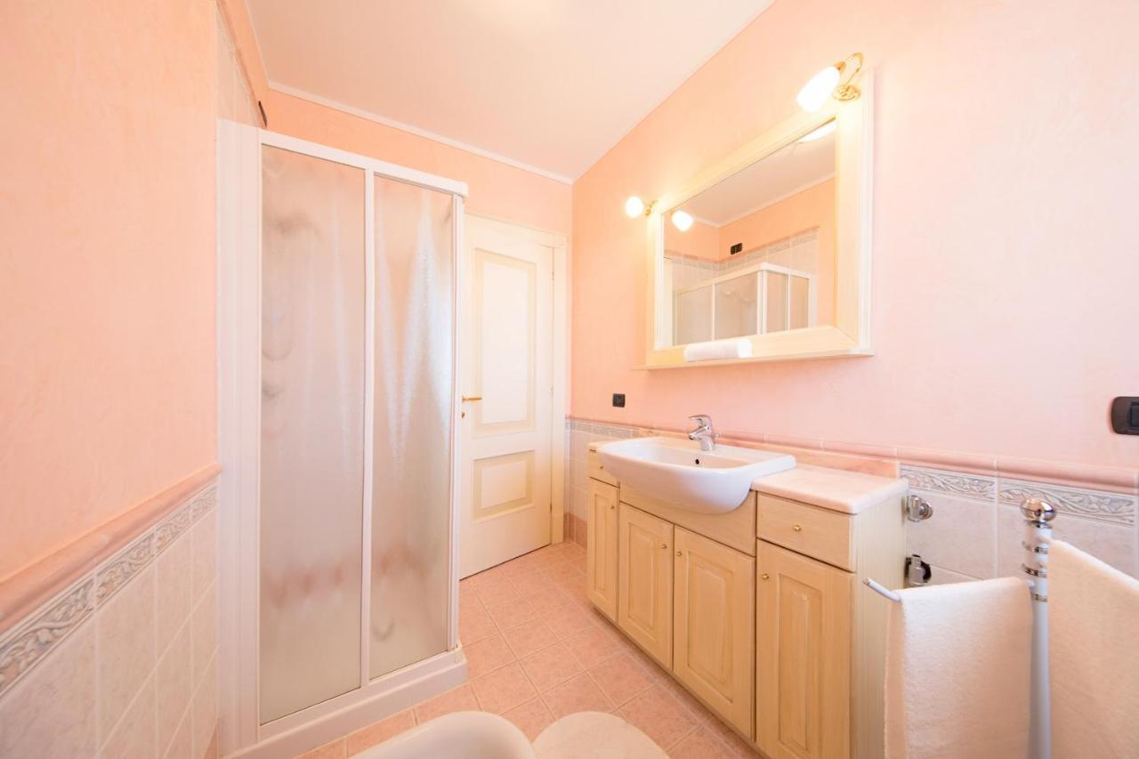 I Mosaici Apartments By Wonderful Italy Sirmione Bagian luar foto