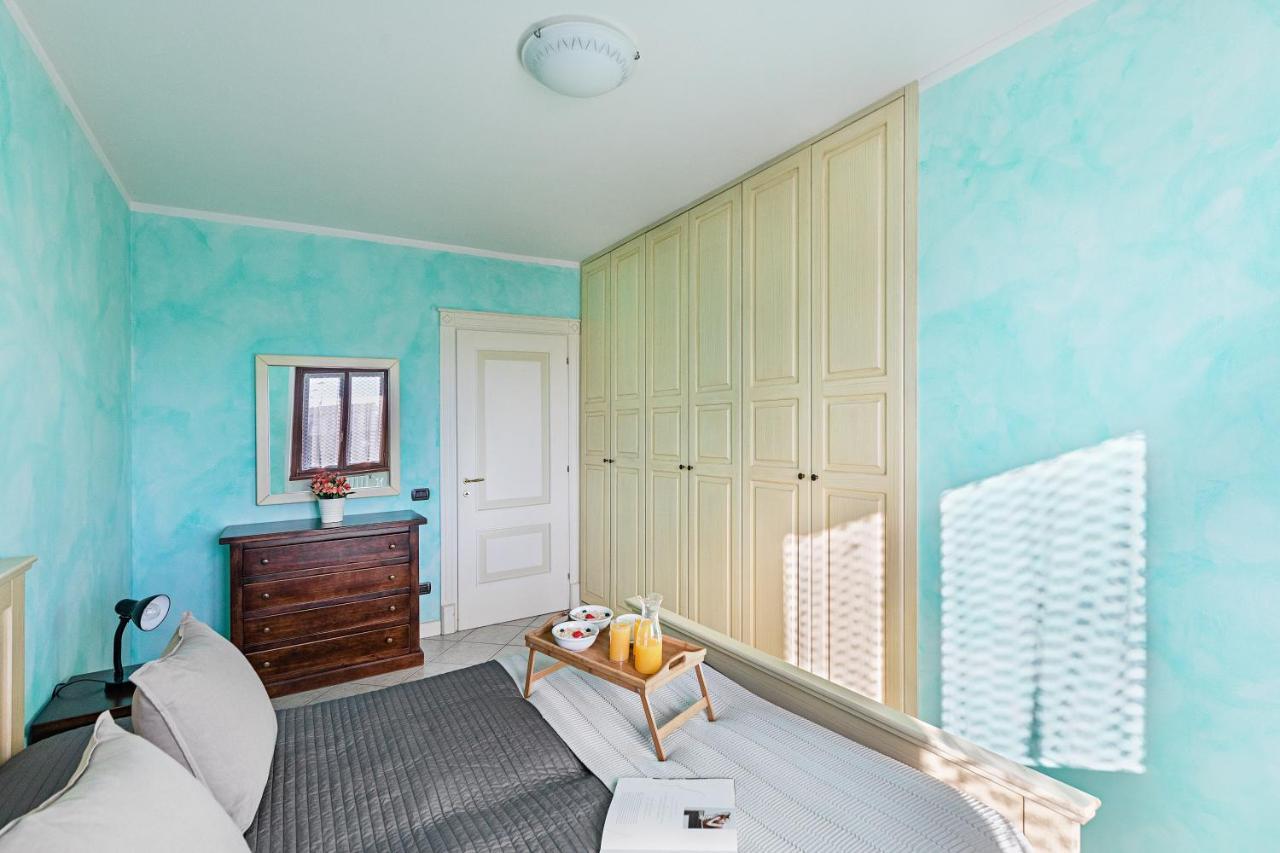 I Mosaici Apartments By Wonderful Italy Sirmione Bagian luar foto